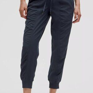 Lululemon Dance Studio Mid-Rise Jogger 7/8 Length
